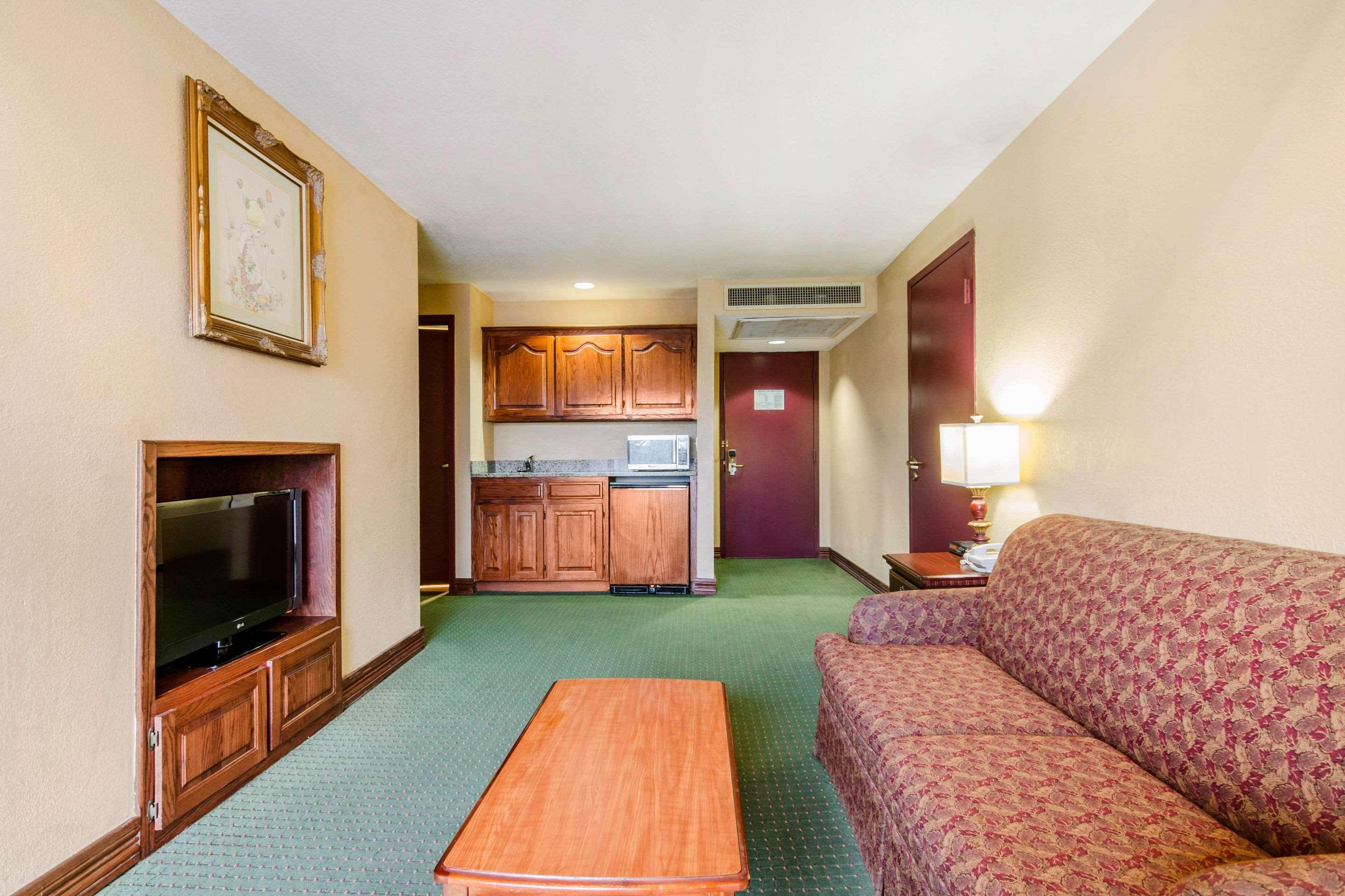 Quality Inn & Suites Carthage Luaran gambar