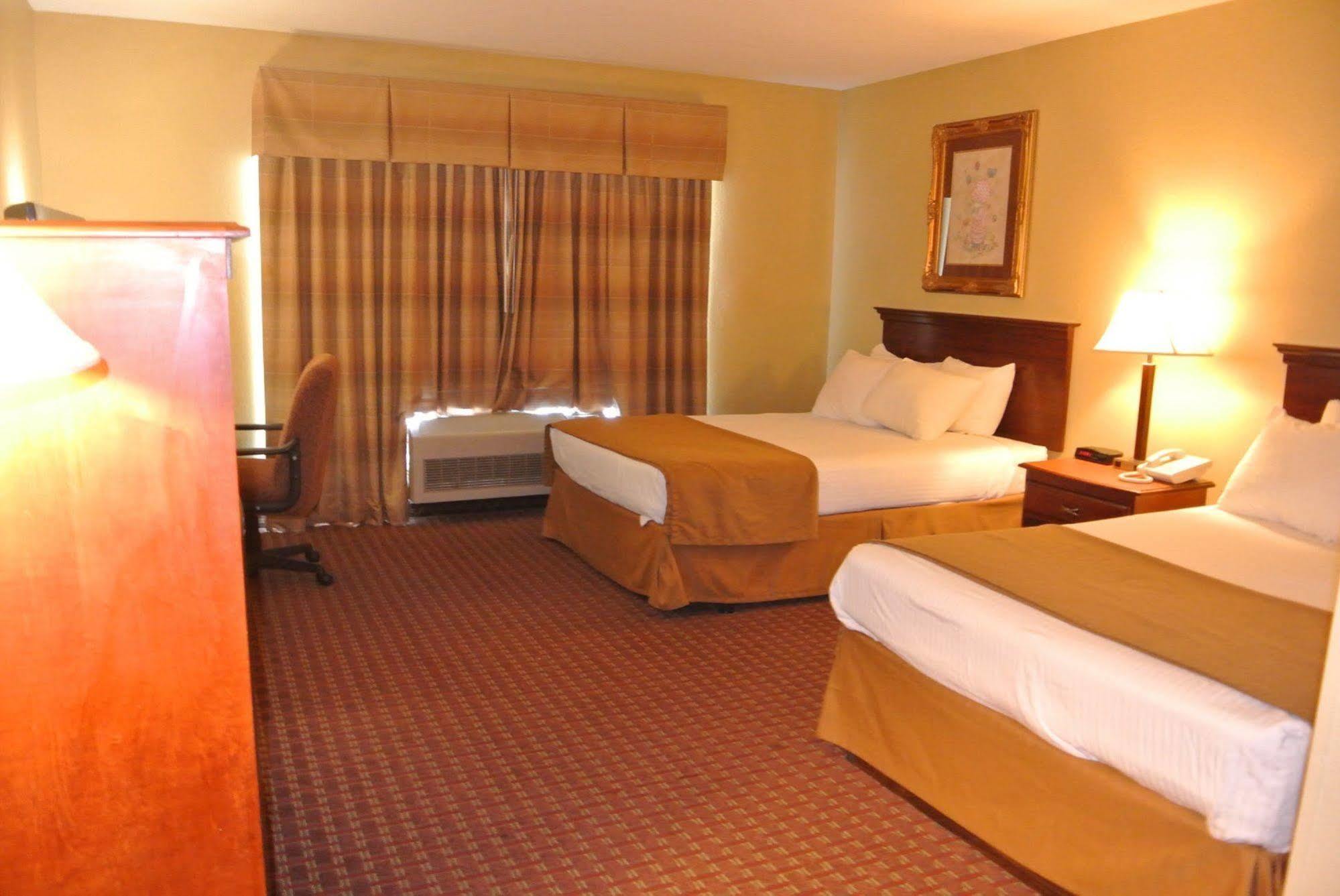Quality Inn & Suites Carthage Luaran gambar